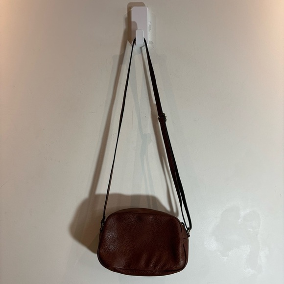 BUENO Small Leather Crossbody Zipper Closure Buckle Decoration Purse Bag - Picture 8 of 10